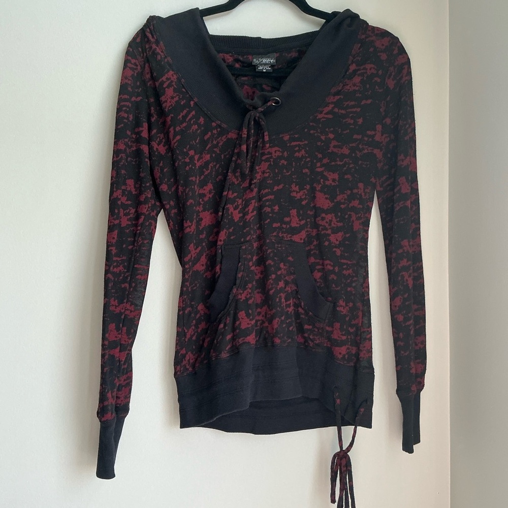 Daytrip Black Red Acid Wash Hoodie Lace-Up Neck Long Sleeve Size M